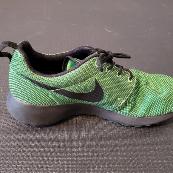 Nike Roshe Run Poison Green - Picture 6 of 8